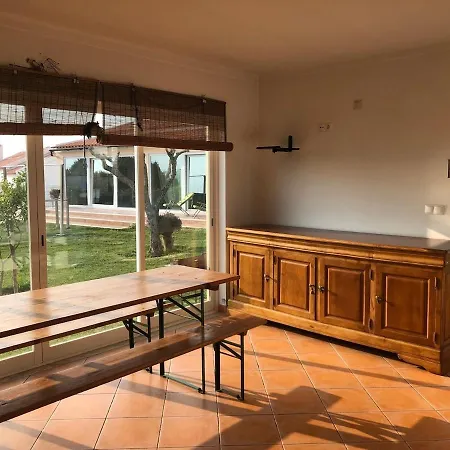 Toninha Family House - Salt Water Pool Vakantiehuis